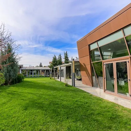 9 April Village Sea & Гостевой дом