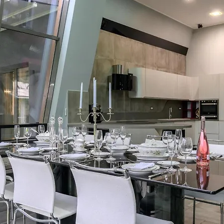 9 April Village Sea & * Варна